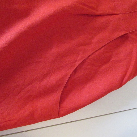August Silk Red 100% silk skirt - Picture 6 of 12